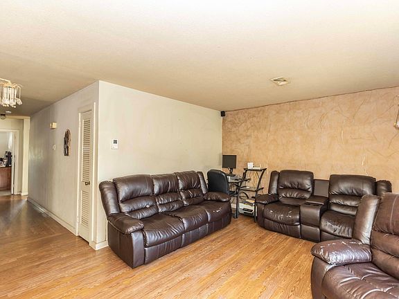 5th image of 4114 SE 31st Ave