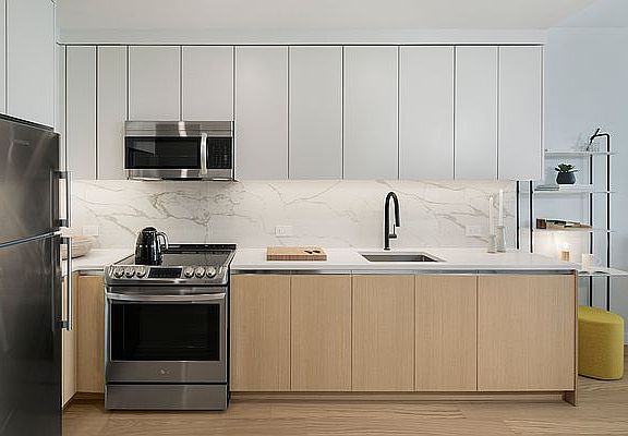4th image of 123 Linden Blvd APT 11U