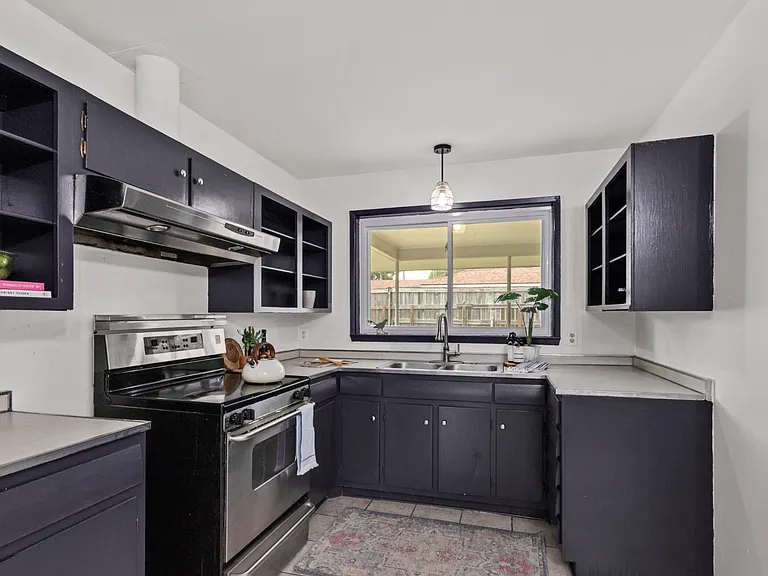 165 Antigua Dr — Photo 6