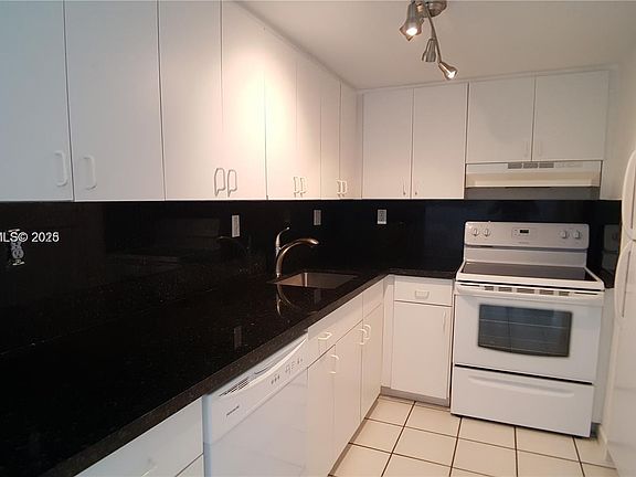 5th image of 7832 Collins Ave APT 403
