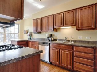 435 Gloria Ln, Oswego, IL 60543