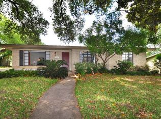 729 Morningside Dr, Terrell Hills, TX 78209