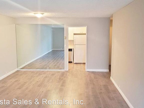 4th image of 1011 Susana Ct