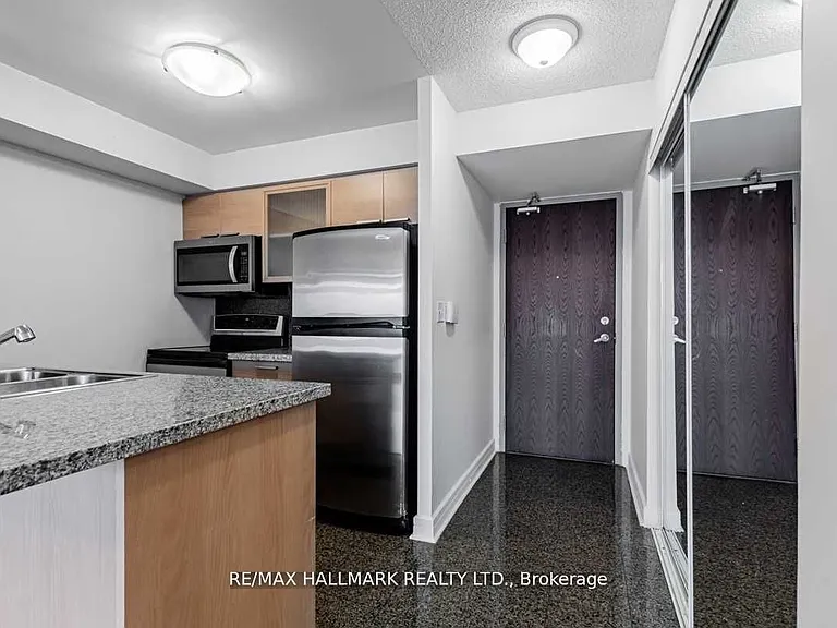 16 Harrison Garden Blvd #1102 — Photo 4