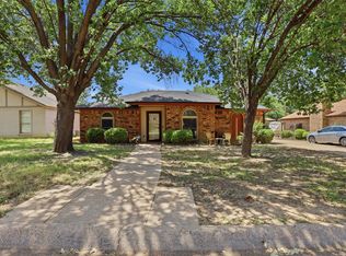 4214 Windhurst Dr, Arlington, TX 76015