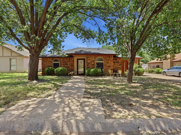 4214 Windhurst Dr, Arlington, TX 76015