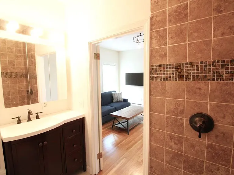 8 Morton Ave — Photo 20