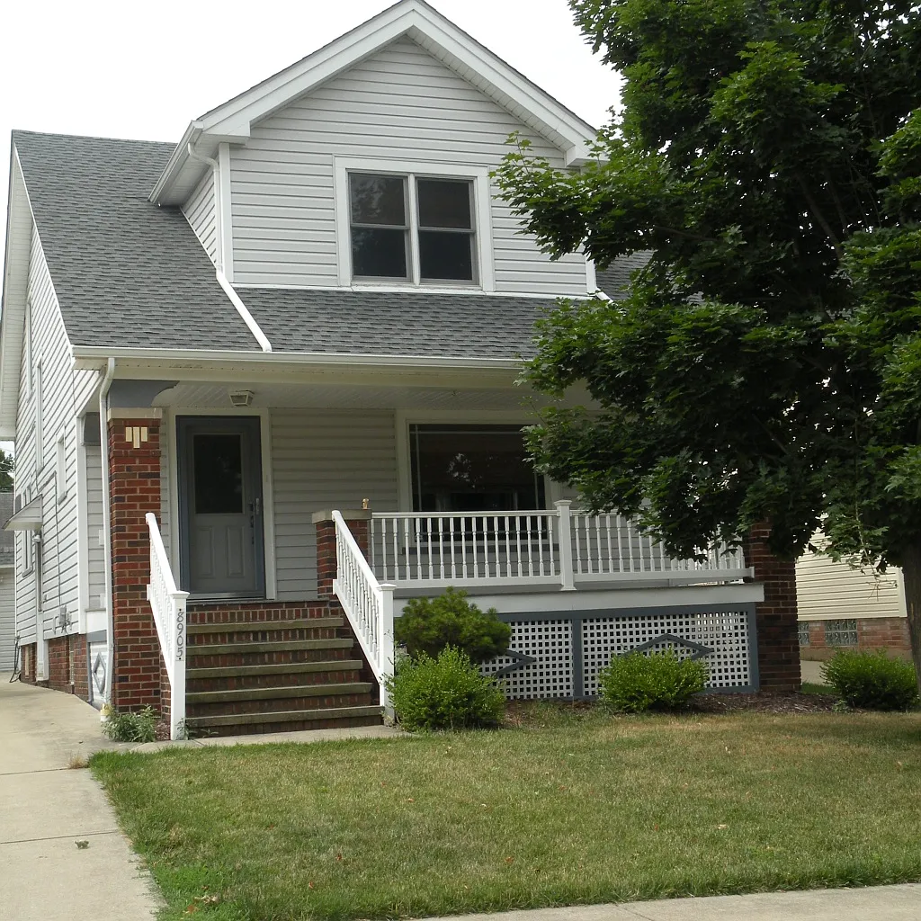 8905 Fernhill Ave photo 1