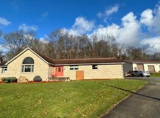 900 Lardintown Rd, Tarentum, PA 15084