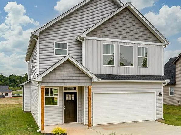 106 Woodbury Dr
