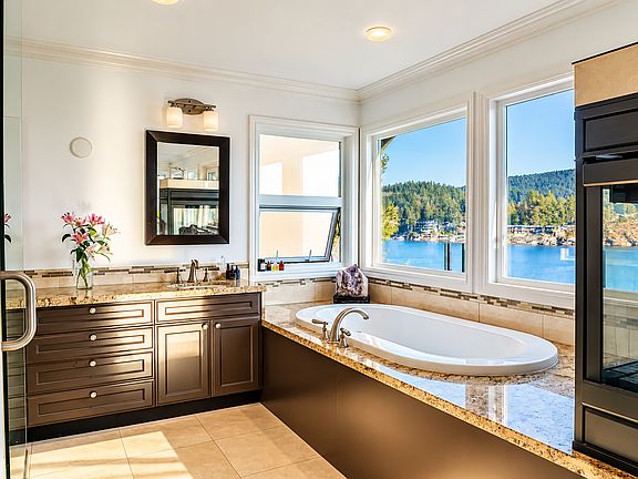 3rd image of 4725 Strathcona Rd #61298