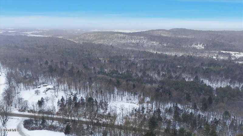 5th image of 367 Clay Hill Road