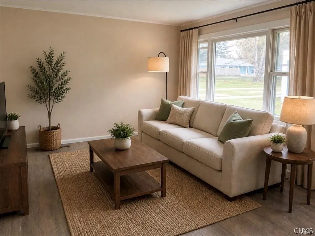 2 bed, 1.0 bath, 784 sqft, $2,200 — Photo 3