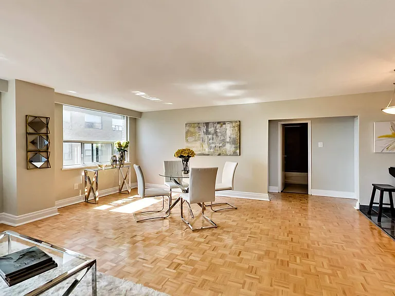680 Roselawn Ave — Photo 160