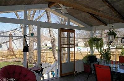 5th image of 725 Deepwood Dr