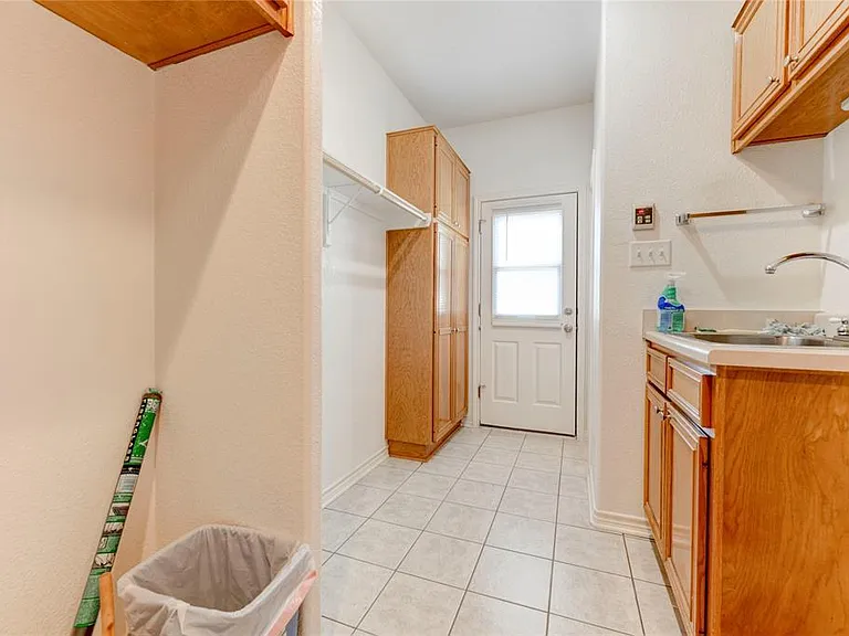 2300 County Road 302 — Photo 19