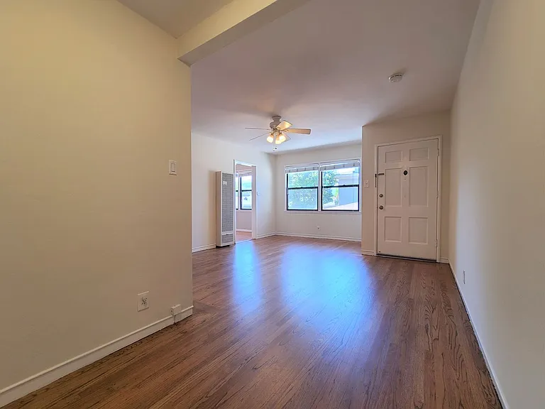 775 S Shoreline Blvd #5 — Photo 3
