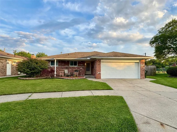 14718 Howell Ct, Sterling Heights, MI 48312