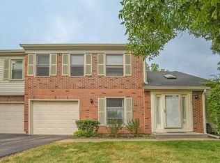 125 Bright Ridge Dr, Schaumburg, IL 60194
