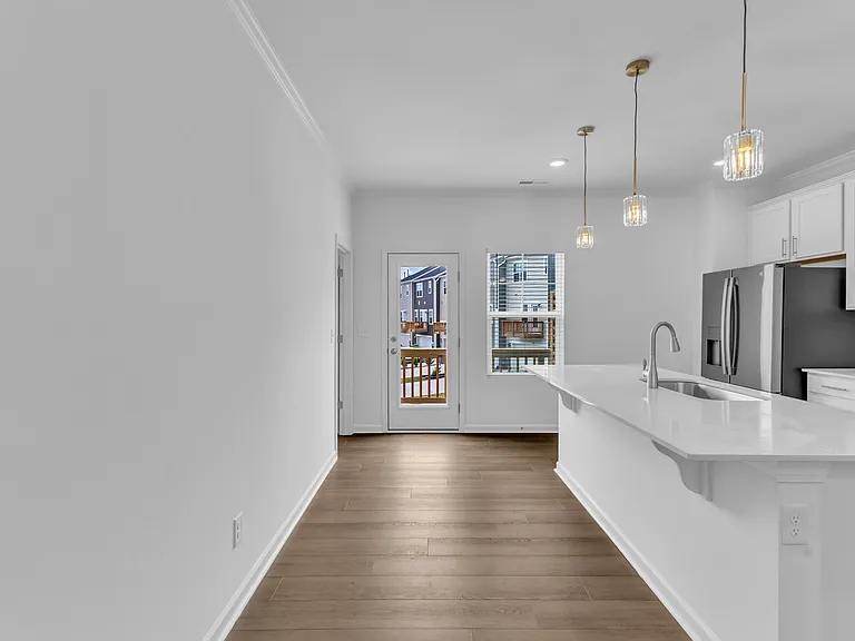 810 Basswood Glen Trl — Photo 15
