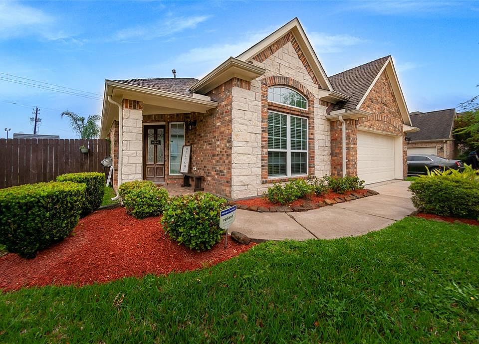 1st image of 405 Reddingwood Ln