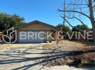862 Lightcap St, Lancaster, CA 93535