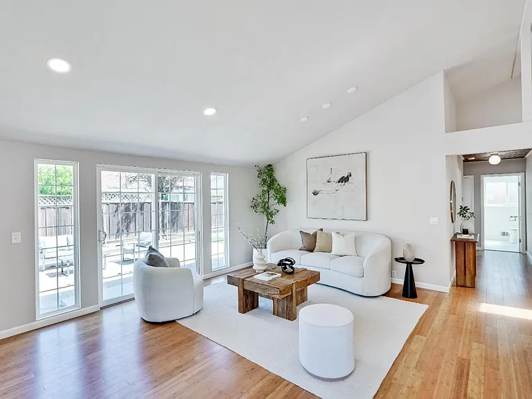 1755 Ravizza Ave — Photo 3