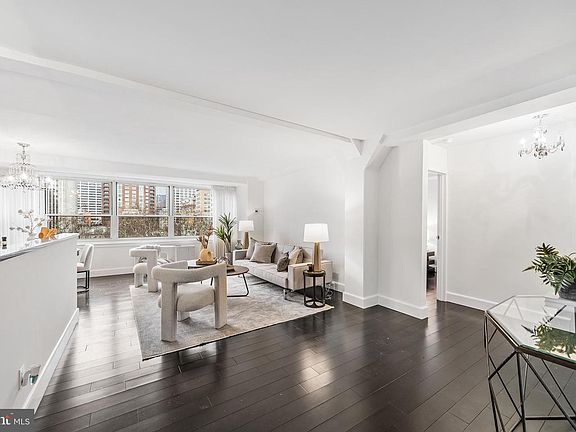 3rd image of 1810 Rittenhouse Sq APT 1012