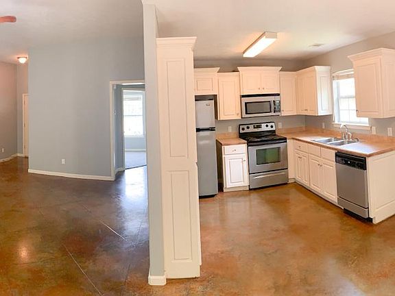 2nd image of 405 Sharron Oaks Ct