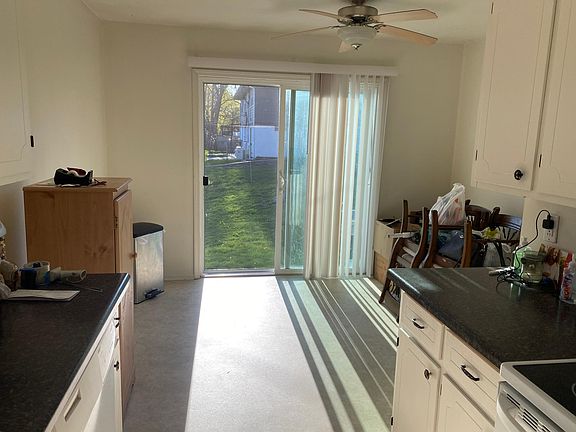 5th image of 8102 Sarpy Ave