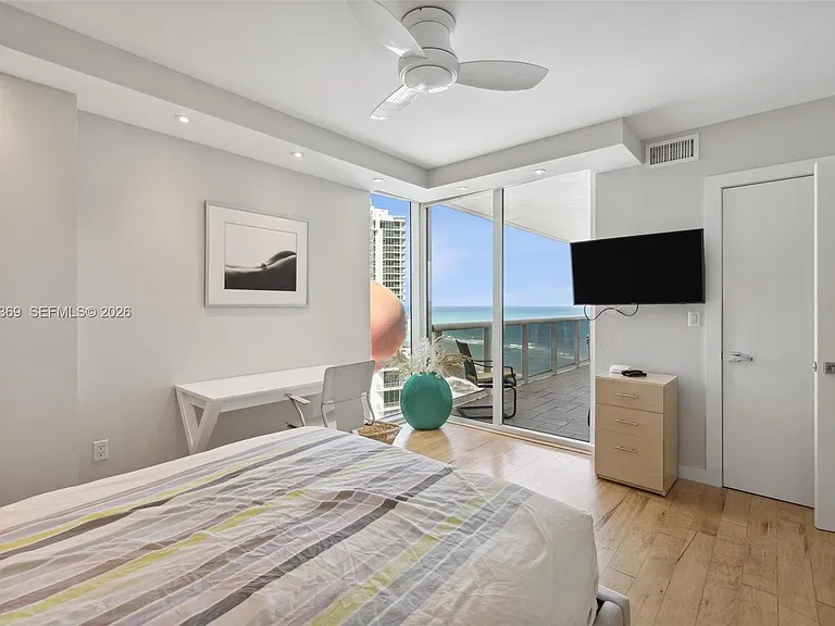 1800 S Ocean Dr #1401 — Photo 21