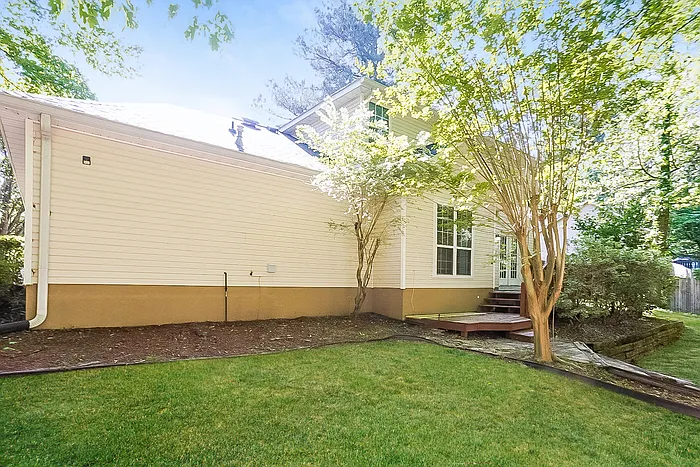 4011 Villa Ln — Photo 10
