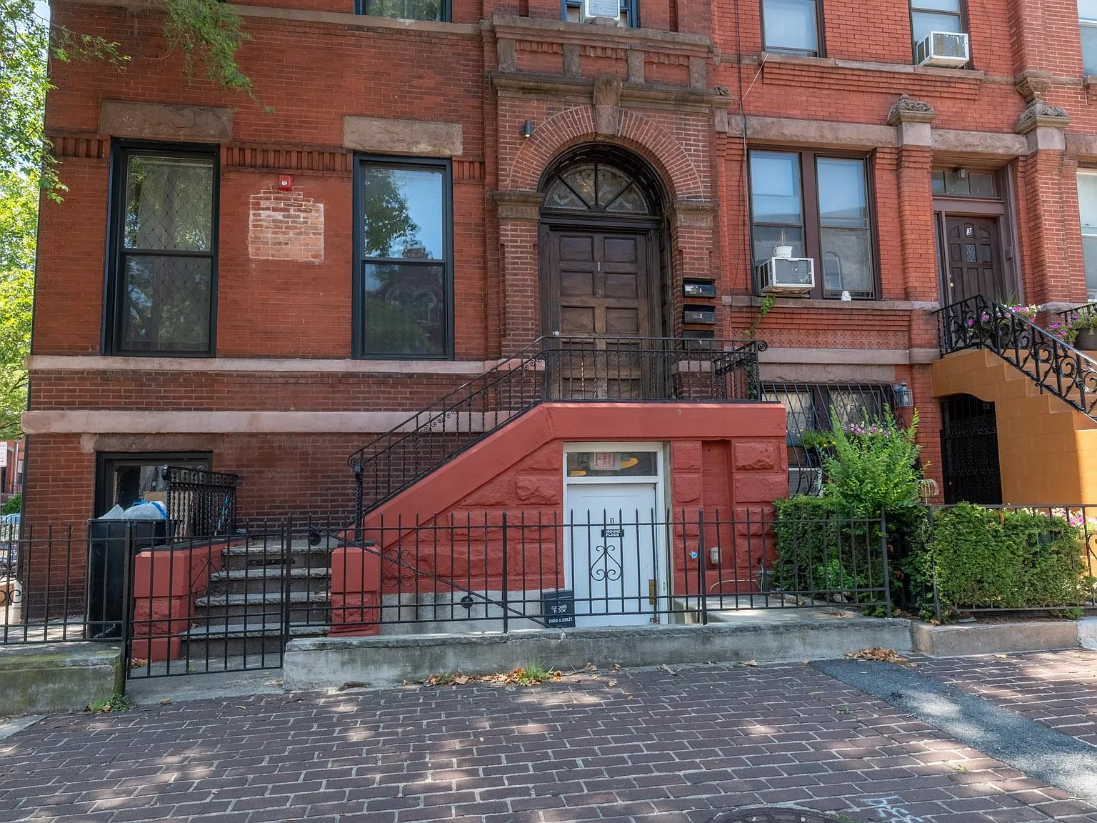 2 bed, 2.0 bath, $2,975 — Photo 3