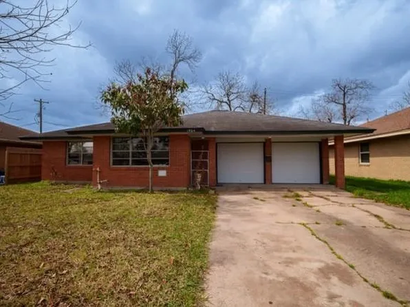 1904 Edgehill Rd, Pasadena, TX 77502