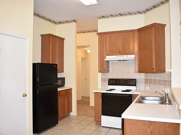 2nd image of 1405 Carrigan Ln