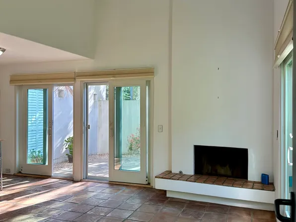 (undisclosed Address), Santa Barbara, CA 93103