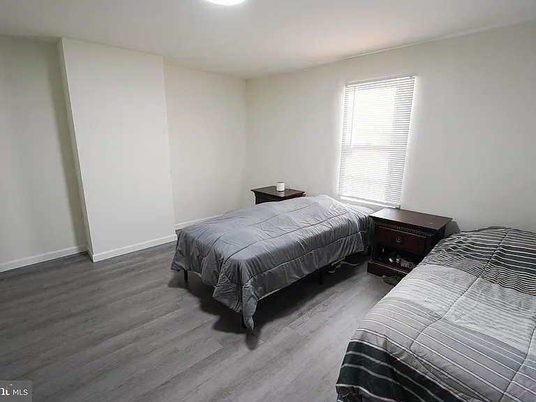 231 Newton St #B — Photo 25