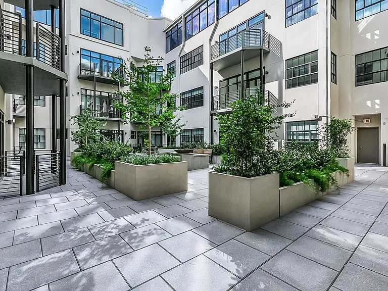 The Annex — Photo 7