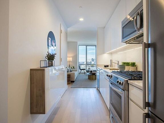 5th image of 160 Madison Ave APT 31A