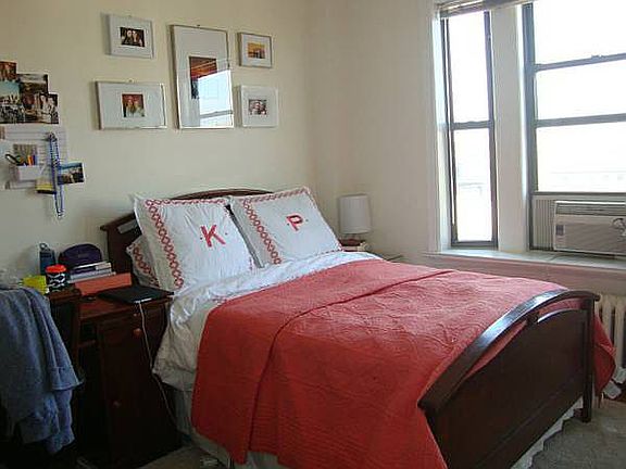 4th image of 515 Cathedral Pkwy #4S