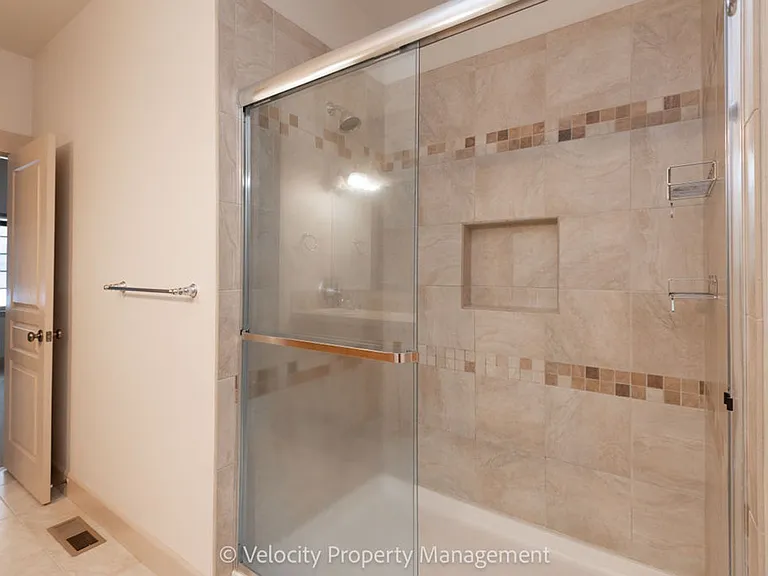 2469 NW Sacagawea Ln — Photo 12