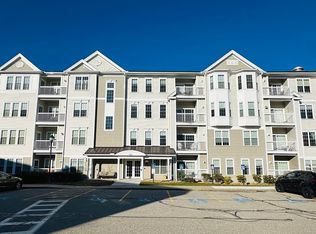 107 Clocktower Dr #405, Waltham, MA 02452