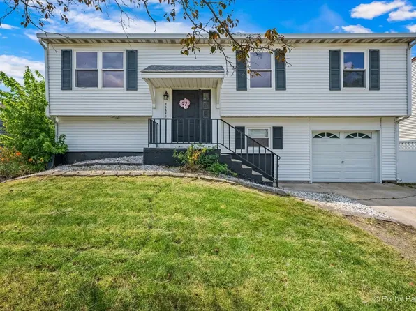 20558 S Graceland Ln, Frankfort, IL 60423