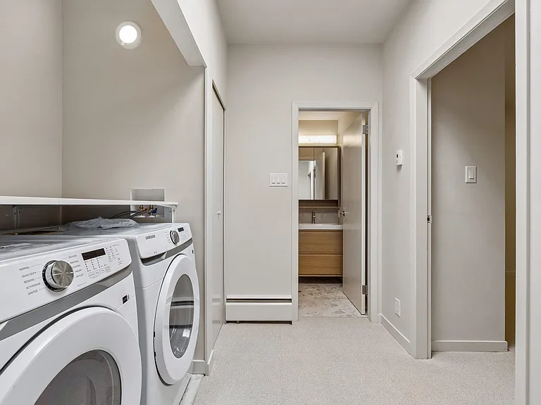 1070 Cypress St — Photo 15