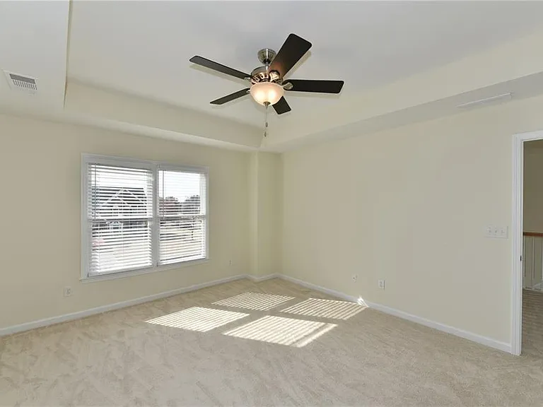 2515 Spring Grove Ct — Photo 25