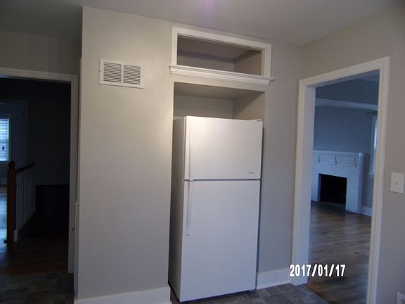 3rd image of 1714 Walker Ave