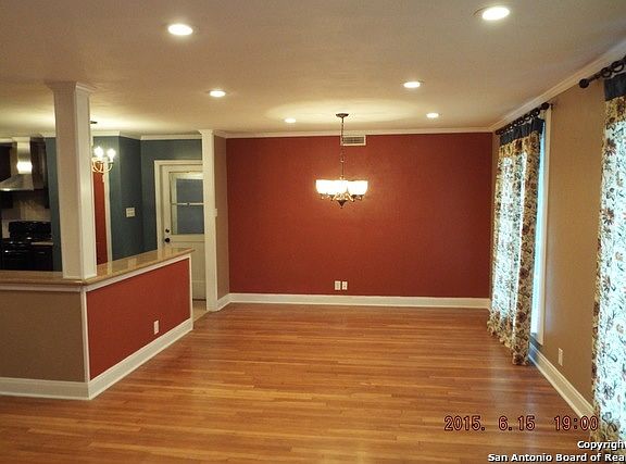 2nd image of 322 Beverly Dr