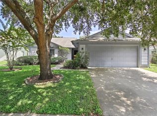 1737 Spinningwheel Dr, Lutz, FL 33559