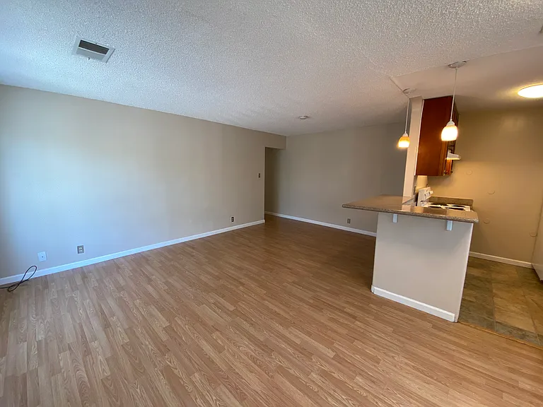 2118 Peppertree Way #4 — Photo 13
