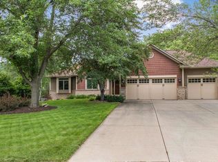8084 Boulder Ridge Rd, Woodbury, MN 55125